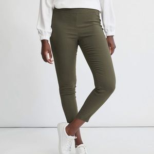 RW & Co City legging ankle length. Dress pant